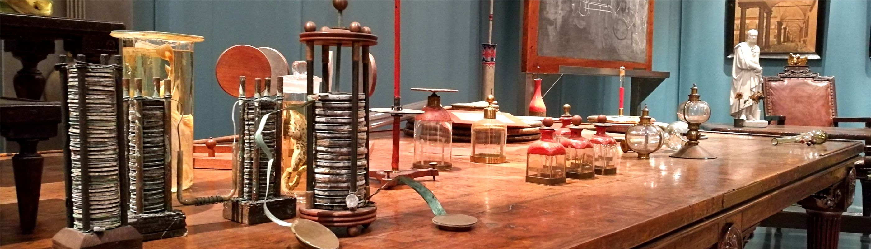 Tavolo delle invenzioni di Alessandro Volta
